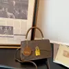 Otoño 2026 Nuevo Bolso Casual Elegante Chic Versátil Sensación de Lujo Bolso de Hombro Único Bolso Cuadrado Pequeño Bolsos de Mujer al por Mayor