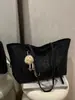 Bolsa de Axila em Camurça Estampa de Leopardo para Mulheres 2025 Nova Bolsa Tote Retro de Cruzamento de Fronteira de Alta Qualidade Bolsa de Mão/Ombro da Moda