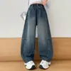 Calça Jeans Reta Feminina Outono 2026 Novo Estilo Calça Scimitar Infantil Calça Bonita Calça Wide Leg para Meninas Crianças Mais Velhas Tendência