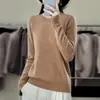 Top de punto cómodo, agradable para la piel y elegante con un diseño sencillo y elegante.. Esta pieza versátil es perfecta para usar en capas en otoño e invierno, con una construcción sin costuras