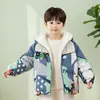 [Combinación Popular] Chaqueta Engrosada para Niños Invierno 2025 Ropa de Invierno para Niños Parka Estilo Coreano Forrada de Felpa Tendencia