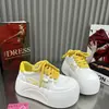 Nuevas Zapatillas Deportivas Blancas de Moda Casual con Suela Gruesa y Diseño de Malla, Calzado Deportivo Versátil para Aumentar la Altura para Comercio Transfronterizo, Nueva Moda Primavera/Verano 2026