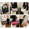 Bolsa de Ombro Transversal de Tecido de Nylon Versátil para o Dia a Dia 2025 Nova Grande Capacidade Bolsa de Axila Bolsa Feminina Plissada Atacado