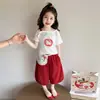 Conjunto de Verão Feminino Manga Curta Cartoon Ombro a Ombro 2026 Novo Conjunto Casual de Duas Peças Estiloso e Chique para Bebês
