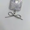 Chic Coreano Nuevo Estilo Dulce Lazo de Perlas Colgante de Corazón Plateado Llavero de Coche Encanto para AirPods Accesorio de Teléfono