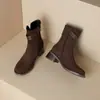 Nova fivela de cinto Veludo Fosco botas femininas outono e inverno salto quadrado salto médio curto Botas de Cavaleiro 33-43 botas de comércio exterior