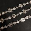 Cadena de diamantes de imitación con forma de flor de ciruelo pequeña, quemada y soldada, con código elegante, para sombreros, accesorios de ropa, accesorios de bricolaje, cadena de garra de diamantes de imitación decorativos.
