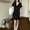 Cardigan pijama de verano fino de manga corta holgado con copas en el pecho, hecho de tela acanalada floral de seda helada, adecuado para uso casual y se puede usar fuera como ropa de casa