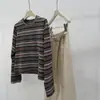 Camiseta de algodão tricotado listrada de manga comprida com toque de linho, versátil para o início do outono, camiseta básica gola redonda em blocos de cor, top casual estilo retrô