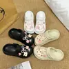 2025 Nuevo Lindo Oso de Lunares Rosas Accesorios de Lazo Decoración Desmontable para Zueco Hebilla de Zapato DIY