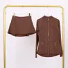 Traje de Chaqueta Lulu con Cuello Alto y Falda de Tres Pliegues Traje Deportivo de Fitness Falso de Dos Piezas Falda de Tenis Elástica Anti-Exposición Todas las Estaciones