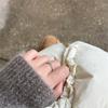 Moda de verano viento frío nuevo anillo nicho para mujer simple de alta gama 2024 nuevo anillo de plata esterlina de encaje blanco marea