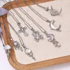 Lujo Ligero y Exquisita Cadena para Clavícula de Medusa Tulipán Cruzada Guirnalda Joyería Versátil Collar para Mujer Accesorios de Cadena para Suéter