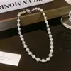 Collar Geométrico Gris Perla Estilo Francés de Lujo Ligero, Temperamento Exclusivo, Cadena para Suéter Simple y Sofisticada, Gargantilla Versátil de Moda
