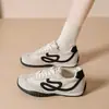 Nueva colección de otoño 2026 de zapatillas blancas para mujer, estilo coreano, casual y versátil para estudiantes, estilo callejero, JCF6603