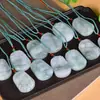 Colgante de Jade Verde Tianshan de Xinjiang con los Doce Signos del Zodíaco: Rata, Buey, Tigre, Conejo, Dragón, Serpiente, Caballo, Oveja, Mono, Gallo, Perro, Cerdo