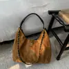 Bolso Pequeño Acolchado con Hilo Vintage para Mujer 2025 Nueva Moda Bolso Cruzado Versátil de Hombro a la Axila Súper Popular