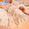Juego de ropa de cama de cuatro piezas de terciopelo de leche, con una funda de edredón gruesa de forro polar coral de doble cara y un juego de sábanas de franela, perfecto para el invierno
