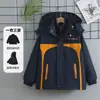 Conjunto de corta-vento infantil em blocos de cor, jaqueta três em um para crianças maiores, espessada e forrada com fleece para primavera, outono e inverno, com características removíveis
