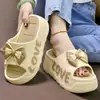 Chinelo Feminino de Interior para Casa Banheiro Banho Antiderrapante Solado Grosso para Uso Externo Estilo Fofo Laço Chinelo de Solado Grosso