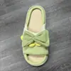 2026 Cuatro Estaciones Lindo Dibujo Animado Hogar Zapatillas de Lino para Hombres y Mujeres Parejas Interiores Antideslizantes Sandalias de Suela Gruesa Venta al por Mayor