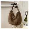 Bolso Tote de Peluche de Gran Capacidad Otoño e Invierno para Mujer 2025 Nuevo Bolso Cruzado para Viajar Bolso de Peluche Versátil de un Solo Hombro