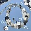 Esta pulseira de sino da Hello Kitty, um estilo popular no Xiaohongshu, é uma peça de joalheria de desenho animado única e de alto valor, perfeita como presente para sua melhor amiga.