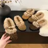 Zapatos slip-on estilo perezoso para mujer, novedad otoño/invierno 2026, suela gruesa antideslizante para uso en exteriores, zapatos casuales para niñas con hebilla metálica y diseño peludo