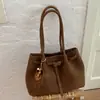Bolsa de mão feminina nova transfronteiriça, grande capacidade, moda outono 2026, bolsa tote versátil para o dia a dia
