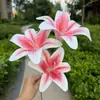 Lirios de tres cabezas impresos en 3D para decoración floral de fondo de boda, pared de flores, decoración de pasillo y materiales de paisajismo exterior