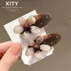 Pinza para el pelo de flor y perla elegante de lujo ligero, mechones versátiles exquisitos para el flequillo, pinza lateral, pinza de pico de pato de moda, accesorio