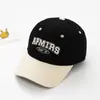 Boné de beisebol infantil INS, novo modelo de outono, chapéu de sol com letra bordada, boné casual versátil de bico de pato para meninos em estilo japonês e coreano