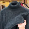 Suéter de invierno para hombre de cuello alto, engrosado para abrigar, adecuado para hombres de mediana edad, con diseño de punto trenzado, corte holgado y se puede usar como capa base o prenda superior