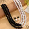 Collar de Perlas de Imitación de Contraste Blanco y Negro Multicapa de Empalme de Fragancia Pequeña Retro de Venta Caliente Europea y Americana Cadena de Clavícula de Perlas Francesas para Mujer