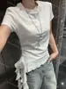 Verano 2026 Nuevo Estilo Hombros Rectos Manga Corta Volantes Irregulares Estilo Deseo Puro Ajustado Versátil Top Camiseta para Mujer