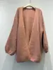 Otoño/Invierno 2025 Nuevo Estilo Chino Retro Color Sólido Estilo Perezoso Suéter Capa Base para Mujer Suéter de Color Caramelo