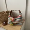 Bolso de Paja Rayado Arcoíris para Mujer 2026 Verano Nuevo Estilo Vacaciones en la Costa Bolso de Hombro Tejido Bolso Tote para Viajar
