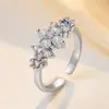 Anillo de Cobre Exquisito con Microincrustaciones de Diamantes, Ultrabrillante y de Ensueño para Mujer, Estilo Francés de Lujo Ligero con un Toque de Alta Gama, Anillo Abierto Super Hada y Hermoso