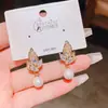 Brincos de Tarraxa Elegantes Folha com Zircônia Micro-Pavimentada Prata para Mulheres Super Fada Versátil Tendência Acessórios de Brincos