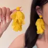 Brincos de Flor Tecida Estilo Resort Romano para Mulheres, Presilhas de Orelha, Brincos Elegantes de Alto Padrão, Brincos de Pino Exagerados para Praia