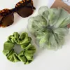 Nudo para el Cabello de Malla Satín Verde 2026 con un Toque de Lujo, Estilo Coreano Suave Scrunchie para Cola de Caballo Baja