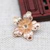Yiwu hilo dorado color que se conserva cobre chapado en oro DIY soporte para flores de un solo agujero pequeño clip para el pelo de flor tridimensional cuentas de flor accesorios hechos a mano B2599
