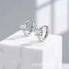 Bestseller transfronterizo europeo y americano: aretes pequeños y elegantes con zirconias redondas engastadas en cuatro garras, joyería versátil y de nicho para mujer