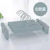 Cabide de plástico forte estilo pregador sem marca para secar roupas, cabide fosco para calças doméstico, pregador para saias, ferramenta de armazenamento, multifuncional, fácil de usar