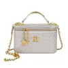 Bolso pequeño cuadrado versátil y de moda, diseño simple, bandolera, estilo Chanel, bolso plisado transfronterizo, nuevo modelo de verano 2026