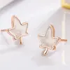 Agita el sonido de los nuevos pendientes de arce blanco para mujer estilo ins viento frío estilo coreano temperamento aretes pequeños para orejas joyería para el oído venta al por mayor