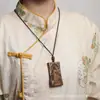 Pingente de Agarwood, Amuleto da Paz, Pingente do Buda Vairocana, Escultura em Madeira Exótica Antiga, Artesanato em Madeira, Escultura Artística, Venda Direta