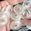 Qinpei Atacado Pingente de Paz de Ágata Branca Natural Finamente Esculpido, Pulseira de Boa Sorte e Energia Positiva Joias Acessórios DIY