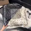 Bufanda de seda a rayas de primavera y verano, nueva moda, bufanda de satén de seda artificial, bufanda cuadrada de seda morera de 70 cm, chal protector solar, venta al por mayor