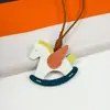 Novo Cavalo de Balanço Coreano Pingente de Bolsa Feminina Pingente de Carro Pônei Pingente de Bolsa Pônei Couro Fofo Acessórios de Animais